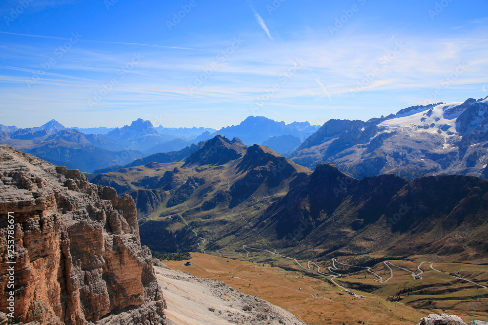 Sella-Gebirgsstock mit Blick auf Marmolade, Dolomiten, Südtirol, Italien, Europa