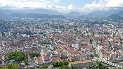Fototapeta Naklejka Na Ścianę i Meble -  6466_The_beauty_of_the_city_of_Grenoble_on_a_skyview.jpg