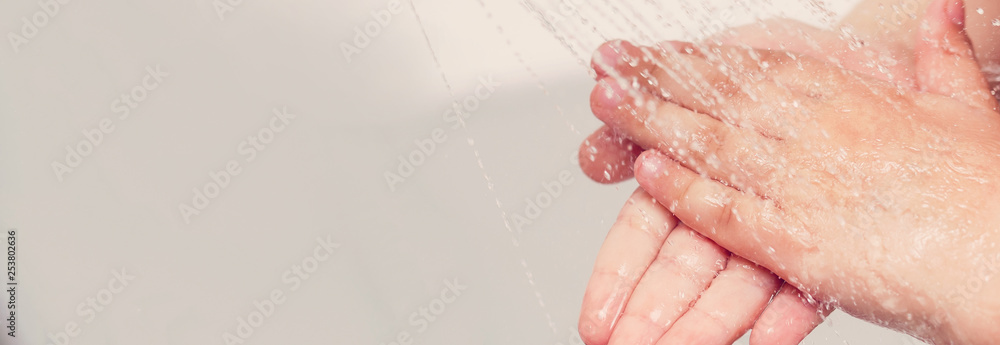 Fototapeta premium Handwashing kid sink