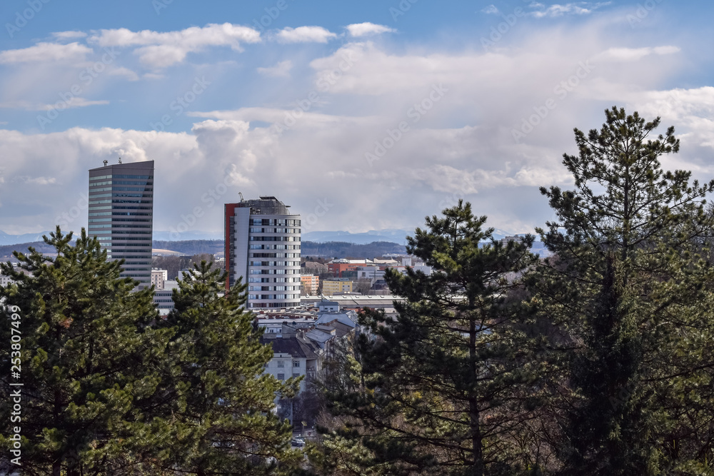 Blick auf die Landeshauptstadt Linz Oberösterreich