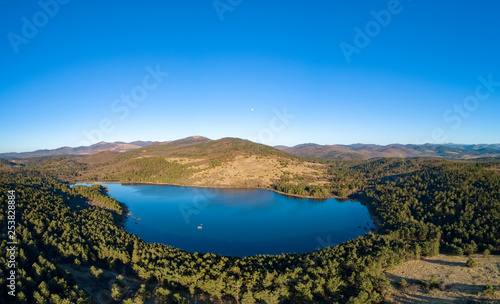 Petelinje Lake (Petelinjsko Jezero) is one of the Pivka intermittent lakes (Pivška jezera) –a hydrologic phenomena in western Slovenia. 
