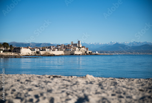 Antibes et le Mercantour