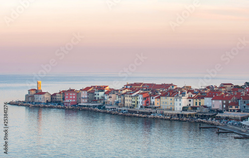 Quadro em tela Town of Piran in the early morning, Slovenia