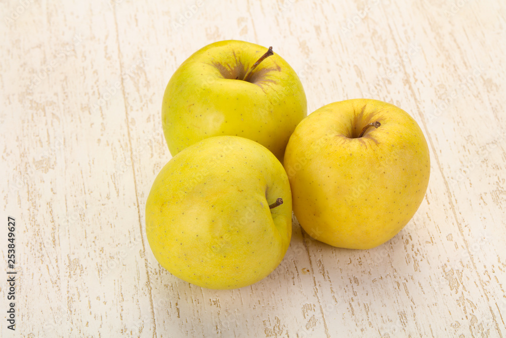 Yellow ripe apples