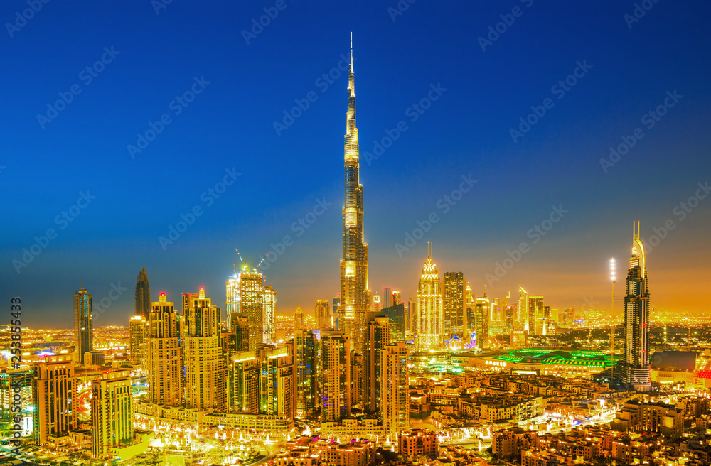 Obraz premium Amazing Dubai skyline with luxury city center, Dubai, United Arab Emirates
