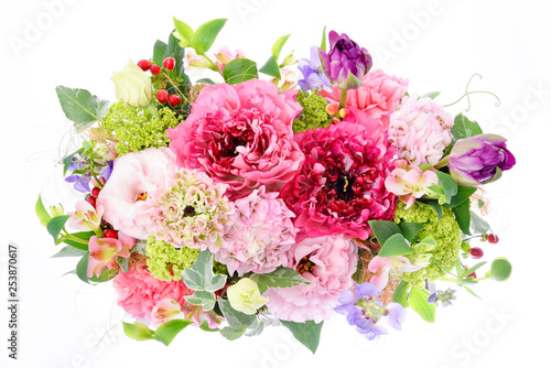 Flower arrangement : charlotte japanese ranunculus, tulip, eustoma, carnation, bibanamu, hypericum, ivy, perennial sweet pea, alstroemeria © Imagepocket