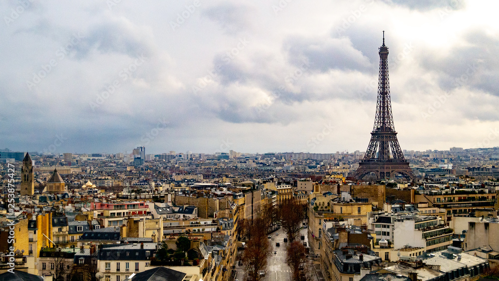 Fototapeta premium Aerial view of Paris and Eiffel Tower
