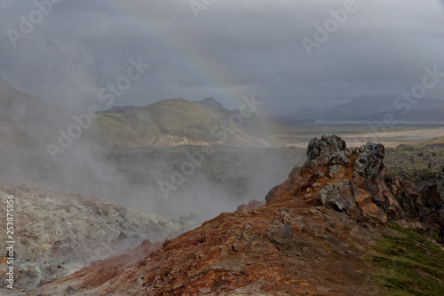 Regenbogen über der Landmannalaugar, Island