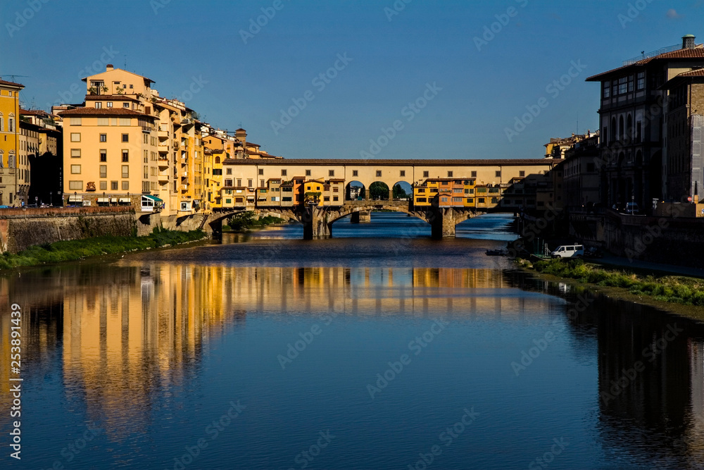 Ponte Vecchio e Rio Arno, Florença, Itália