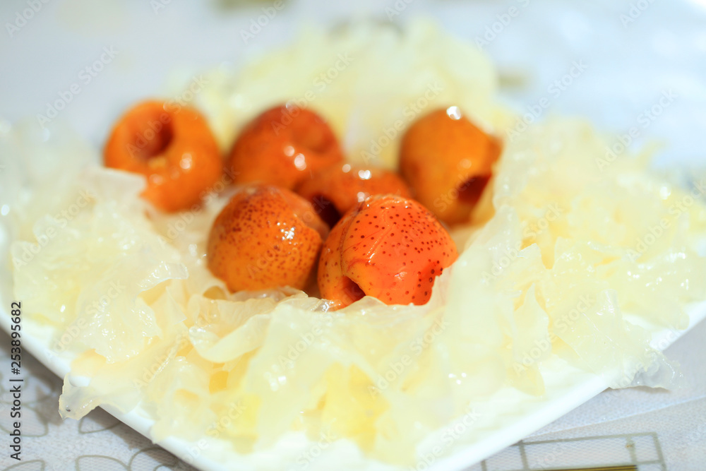 White fungus and hawthorn salad White fungus and hawthorn salad