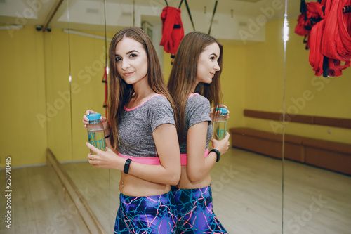 Foto girl in the gym