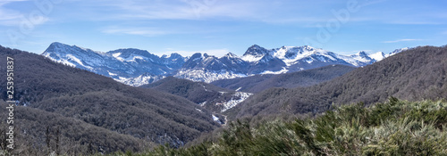 Views of the snowy mountains between a valley, near Buron in Leon, Spain. © Angel Arredondo