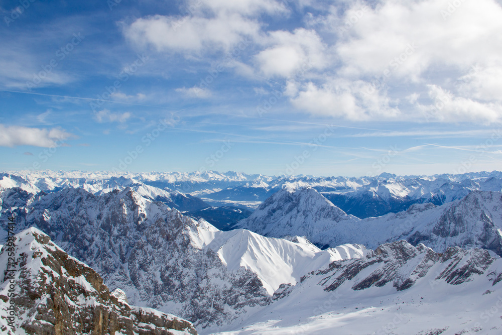 Fototapeta premium Panorama von der Zugspitze II