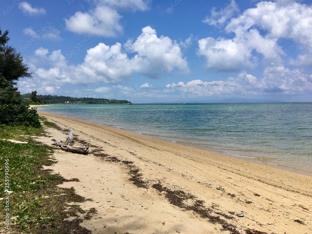 Obraz premium 誰もいないビーチ