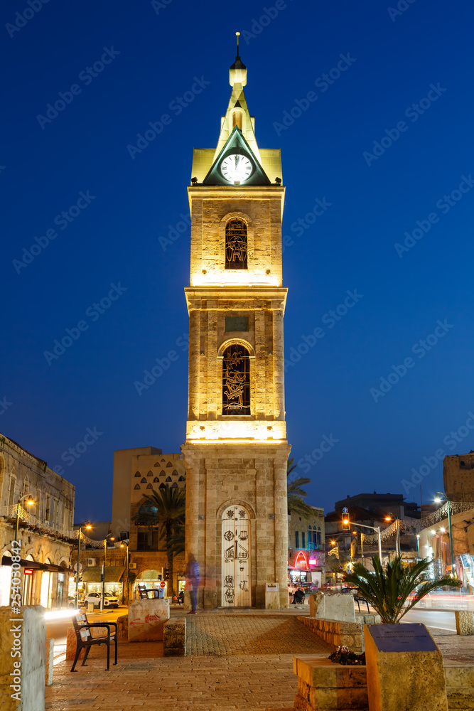 Tel Aviv Jaffa Israel Clock Tower Uhrturm Turm blaue Stunde Nacht nachts Stadt Hochformat