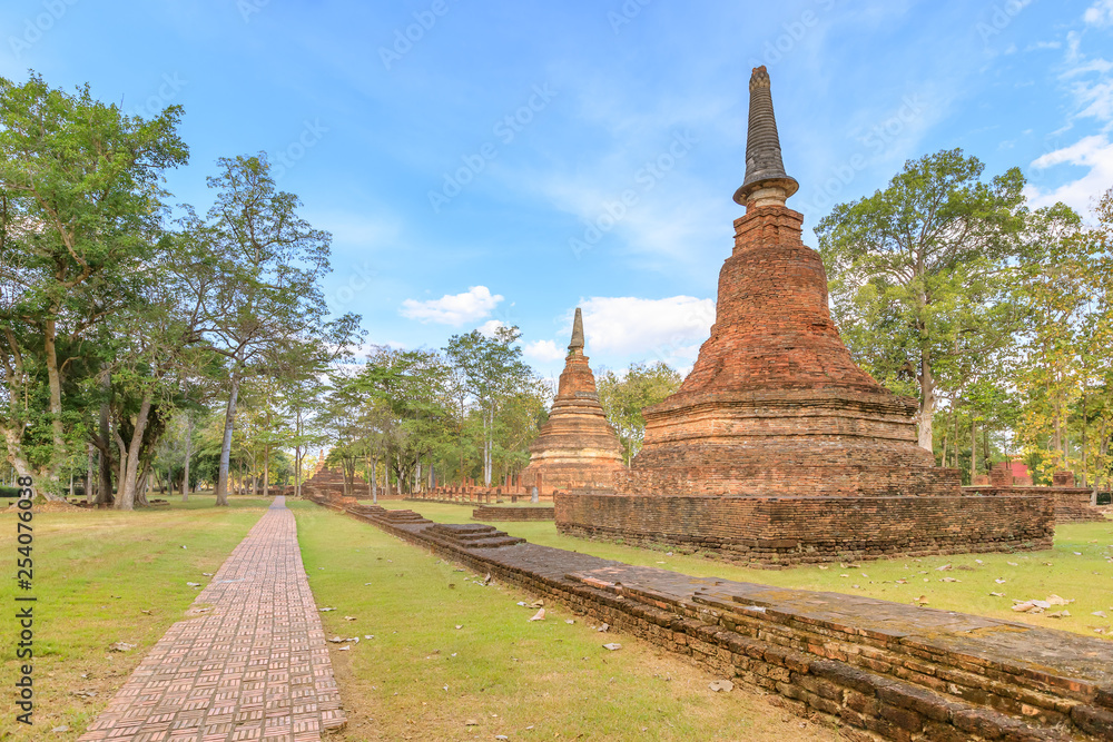 Wat Phra That temple in Kamphaeng Phet Historical Park, UNESCO World Heritage site