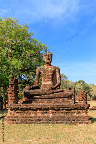 Sitting Buddha statue at Wat Sing temple in Kamphaeng Phet Historical Park  UNESCO World Heritage site