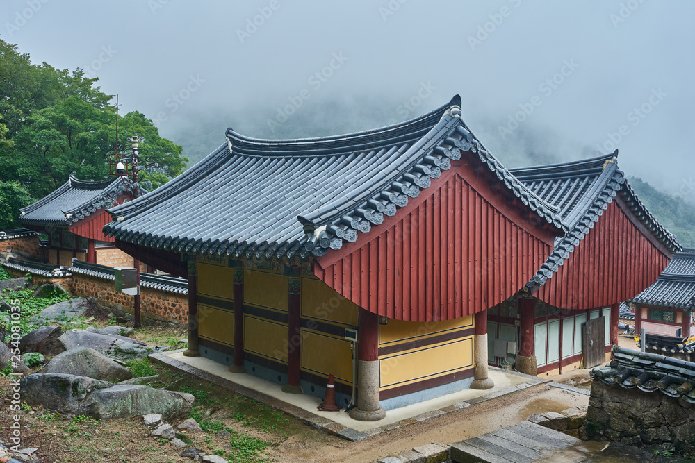Beomeosa Temple, Busan, South Korea Beomeosa Temple, Busan, South Korea