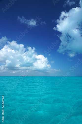 landscape of colorful sea under Caribbean sunlight © nd700