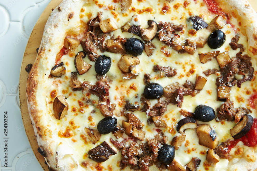 Grilled chicken, mushroom and olive pizza Grilled chicken, mushroom and olive pizza