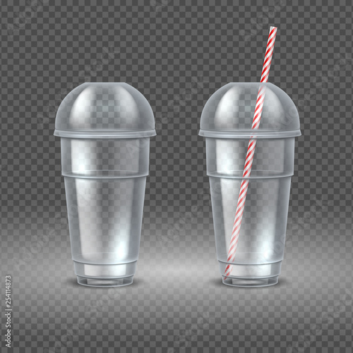Realistic plastic cup. Transparent coffee container with straw, water juice and cocktail cup mockup. Vector disposal containers set