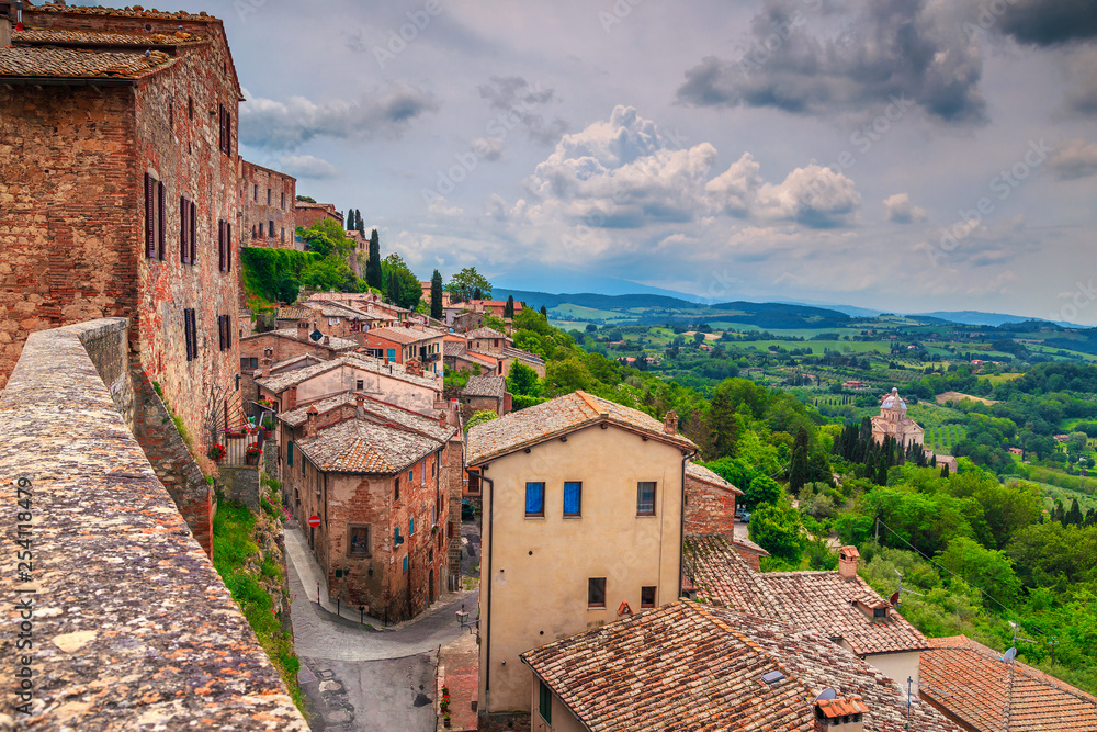 Obraz premium Fantastic summer Tuscany landscape and medieval cityscape, Montepulciano, Italy, Europe