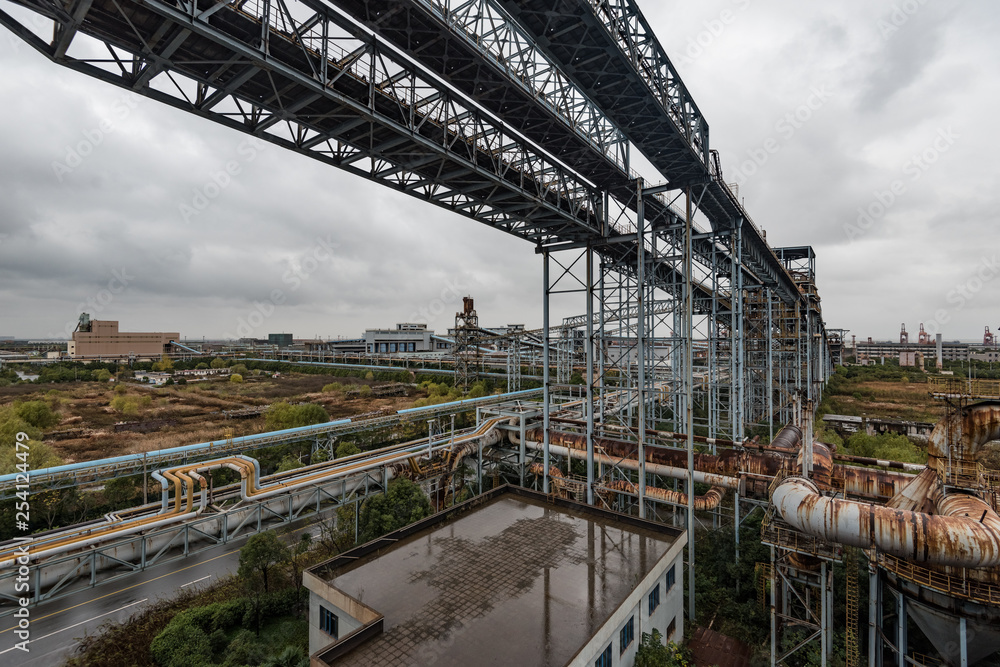 Fototapeta premium Steel framework at abandoned factory