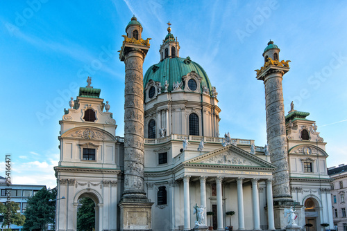 Canvas Print St. Charles Church (Karlskirche) in Vienna, Austria