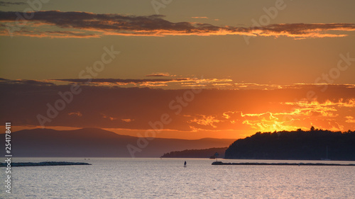 Canvas Print Lake Champlain Sunset From Burlington Vermont