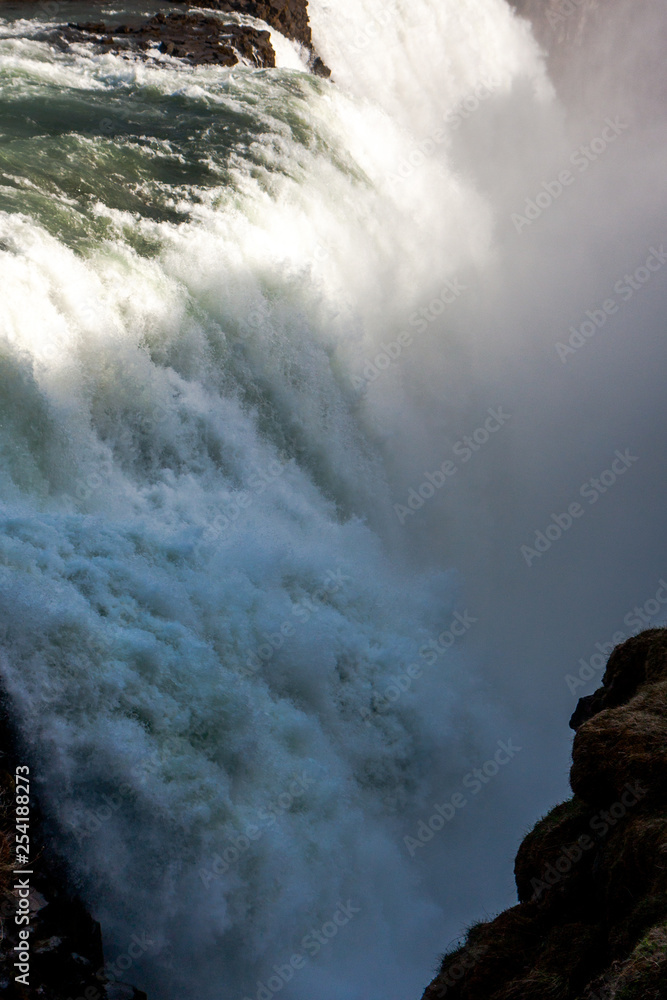 Obraz premium landscape overlooking the waterfall - Iceland, Gullfoss - Image