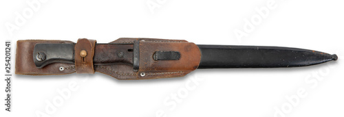Foto bayonet of german ww2 rifle isolated on white background