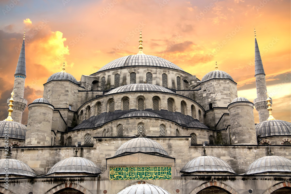 Fototapeta premium The Blue Mosque, (Sultanahmet Camii), Istanbul, Turkey