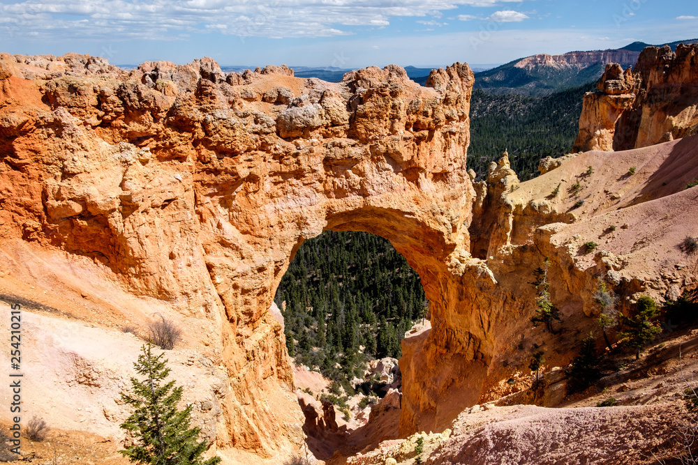 Arch in Bryce Canion National Park, Utah, USA