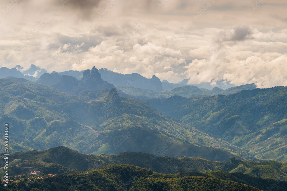 Fototapeta premium Mountains and Cloudscape in Luang Prabang, Laos