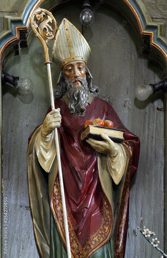 Obraz premium Saint Nicholas, altar in Parish Church of Saint Mary Magdalene in Donja Kupcina, Croatia