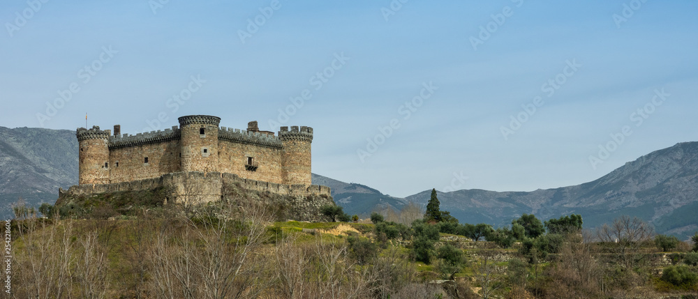 XV century castle in Mombeltran in Avila 21:9
