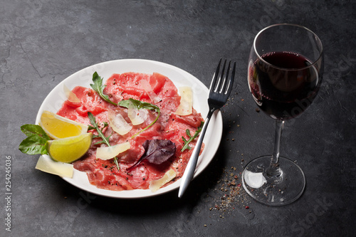 Marbled beef carpaccio with red wine