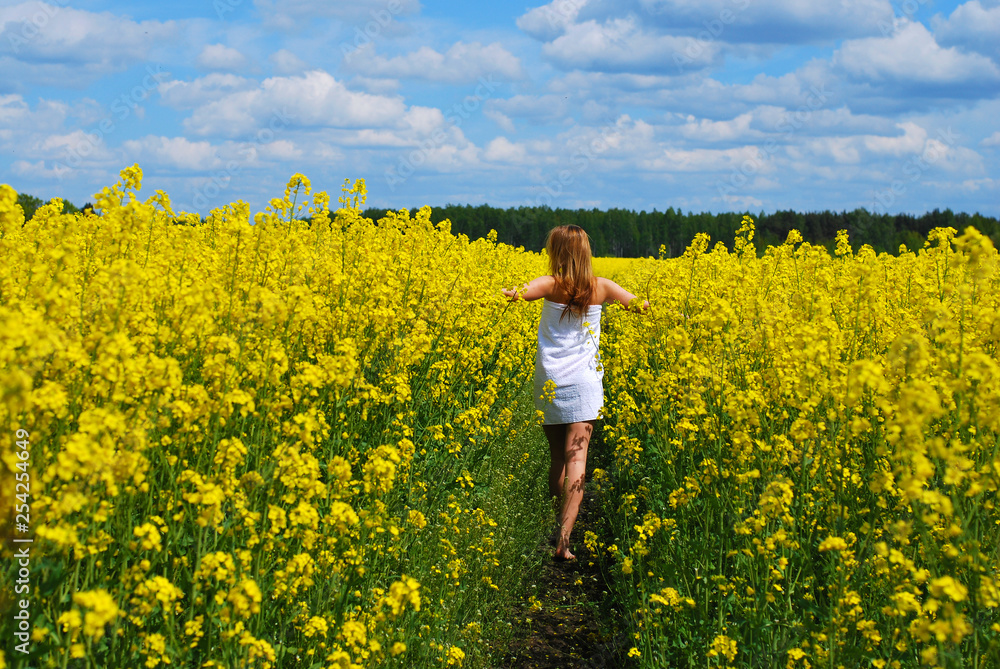 girl in the field girl in the field