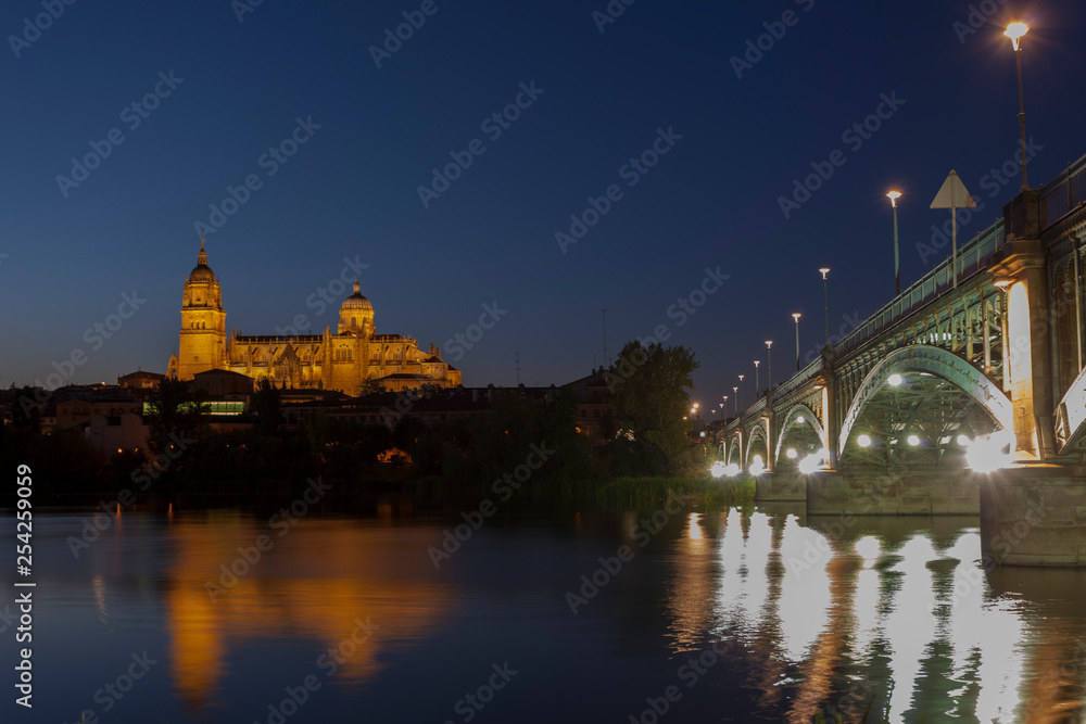 Salamanca. Puente sobre el rio Tormes