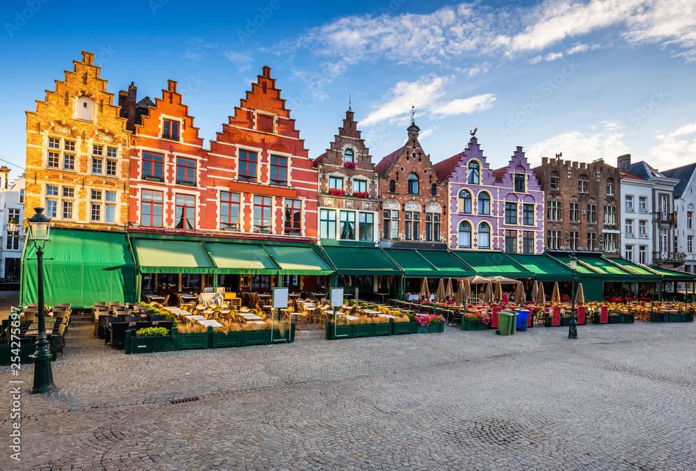 Obraz premium Bruges, Belgium. Grote Markt square at sunrise.