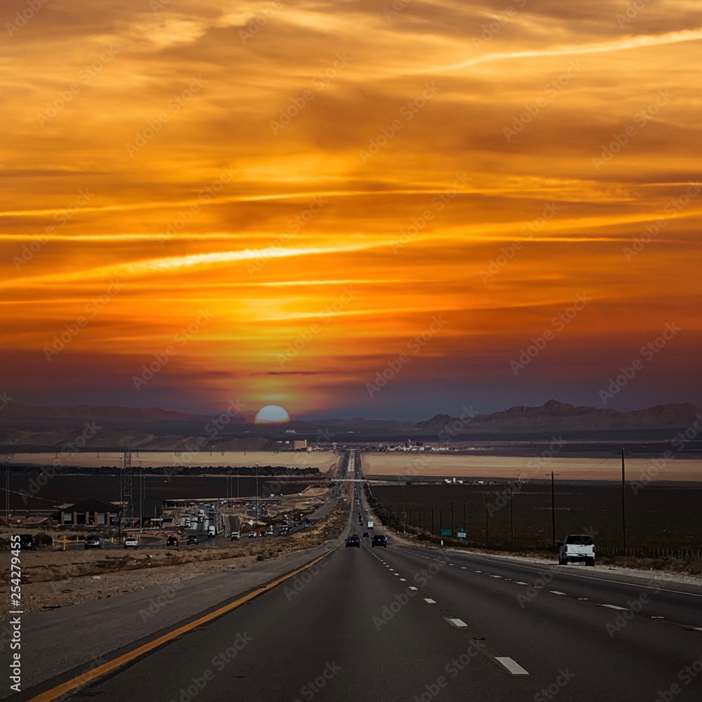 Fototapeta premium highway at sunset