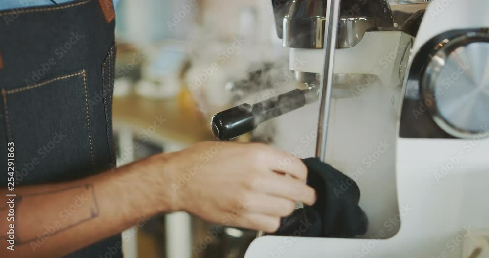 Barista gets steamy Barista gets steamy