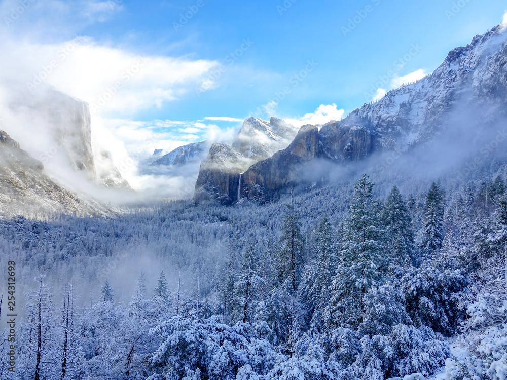 Tunnel View at Yosemite National Park, CA