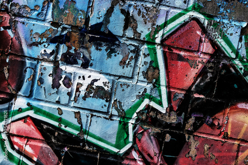 Old broken graffitiwall