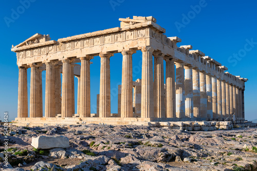 Obraz na płótnie Parthenon temple at morning time with blue sky in the background, Acropolis, Athens, Greece. w salonie