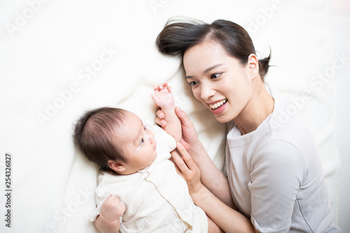 赤ちゃんと母親