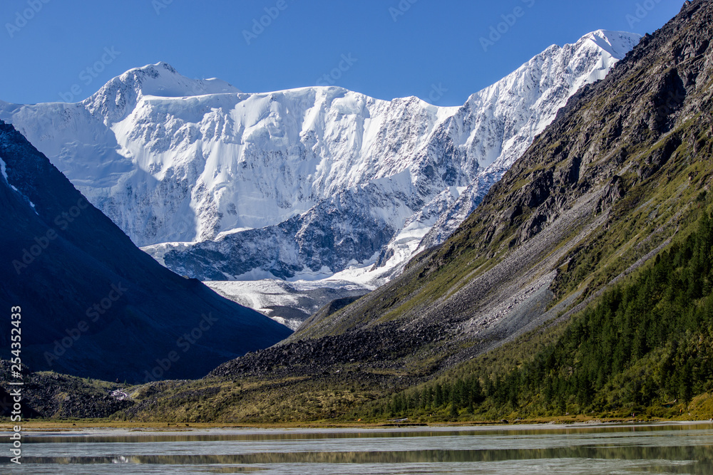 Fototapeta premium lake in the mountains