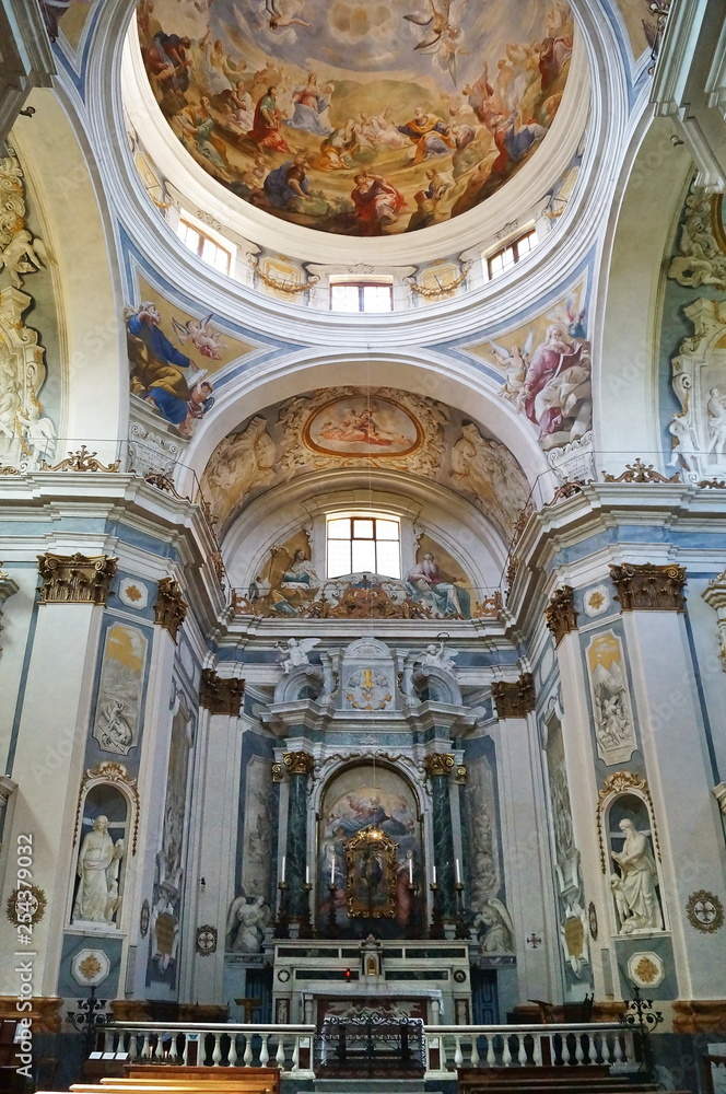 Fototapeta premium Interior of the Church of the Holy Crucifix, San Miniato, Tuscany, Italy