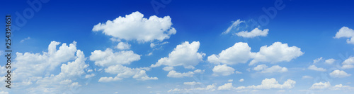 Fototapeta Naklejka Na Ścianę i Meble -  Cloudscape - Blue sky and white clouds