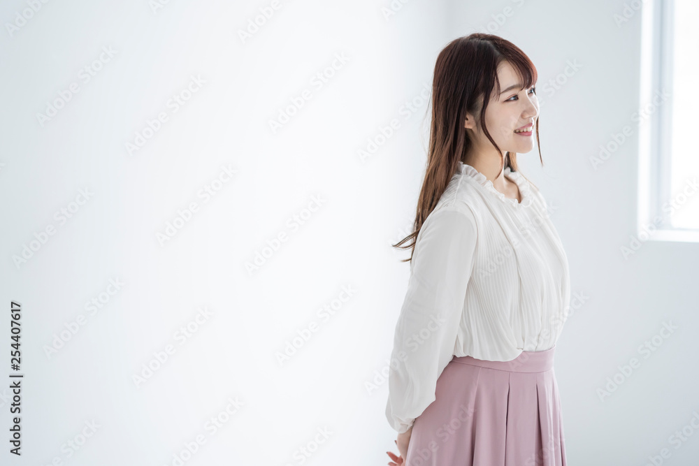 女性